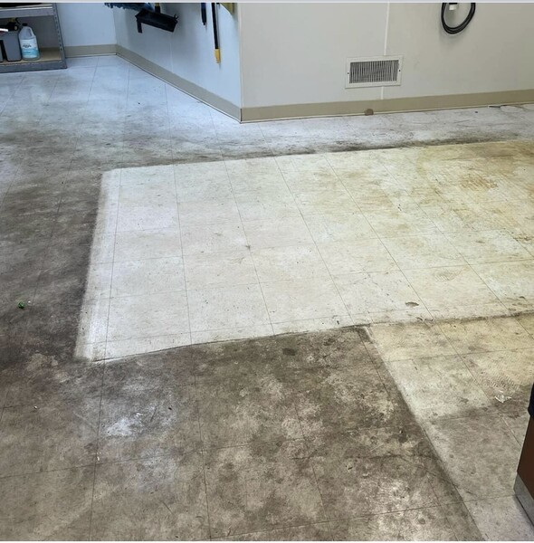 Floor Stripping And Waxing Services in Hartford, CT (3)